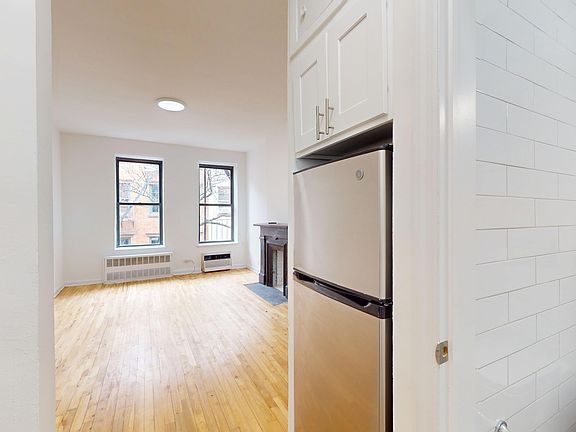 4th image of 41 Bedford St APT 2B