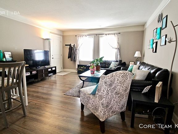 4th image of 4419 Roanoke Parkway Kansas City Mo #4400-2