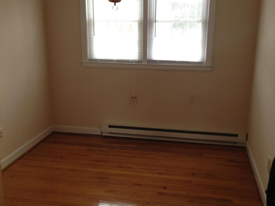 466 Willard Ave Newington CT Zillow