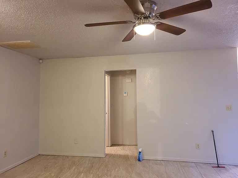 6106 SE 46th St #1 — Photo 12