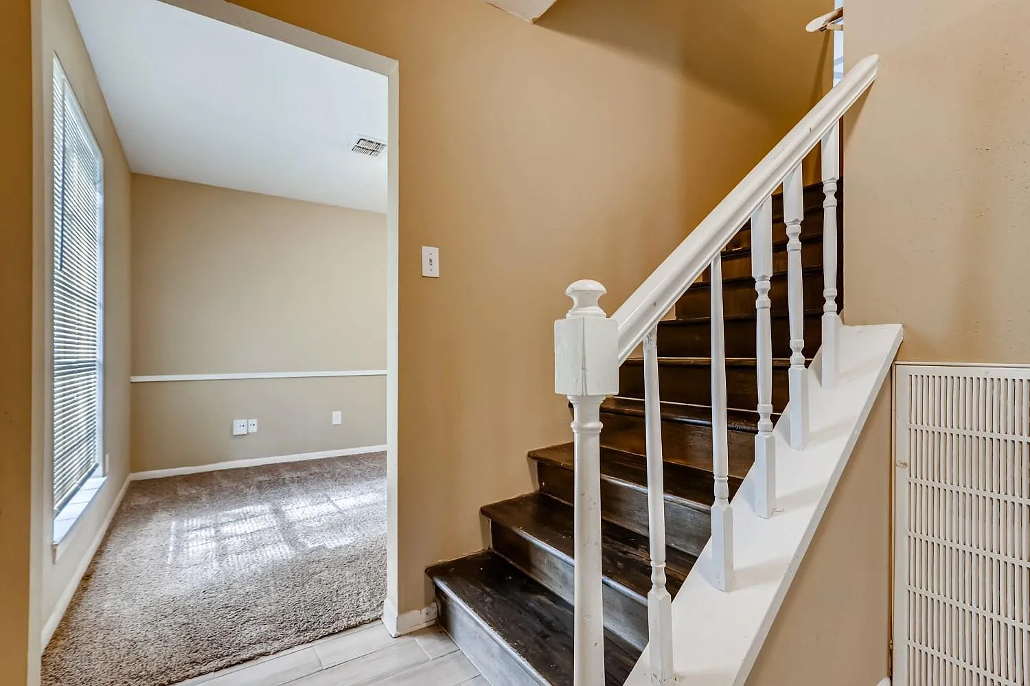 4 bed, 2240 sqft, $1,895 — Photo 4