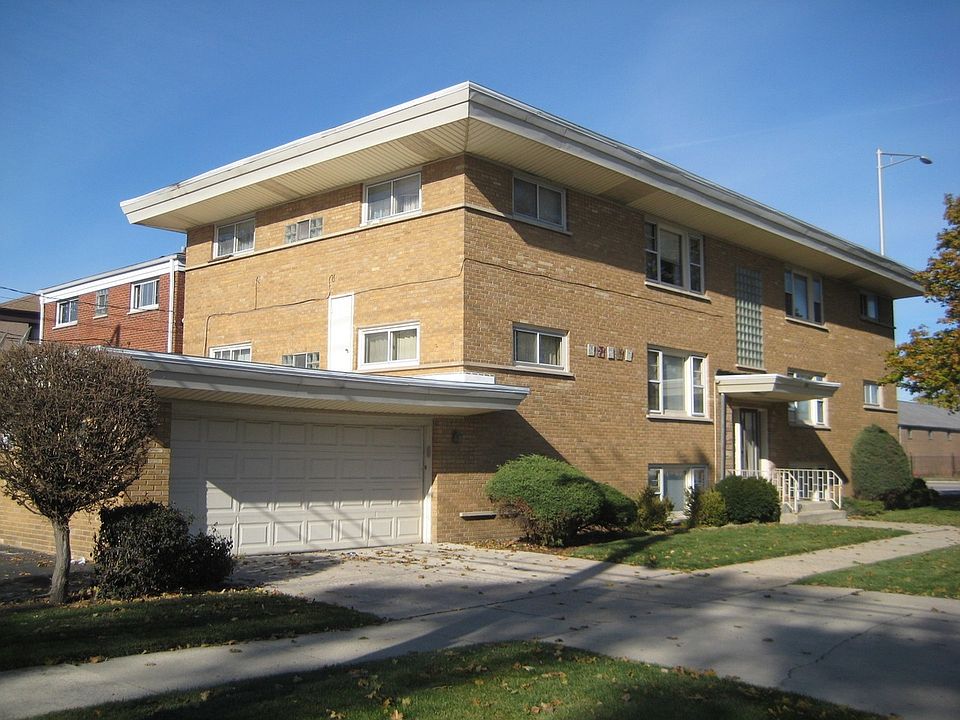 2nd image of 8501 W Cermak Rd #2N