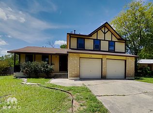 4714 Crested Rock Dr, San Antonio, TX 78217