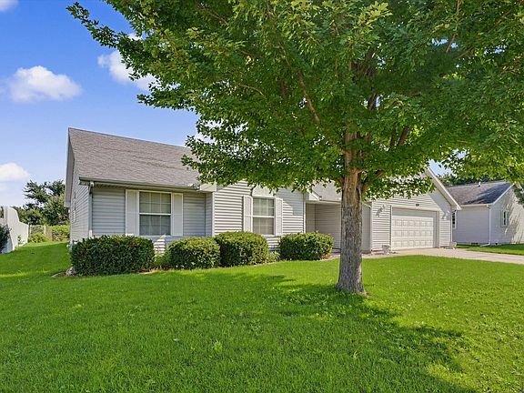 2nd image of 1117 Ascot Dr