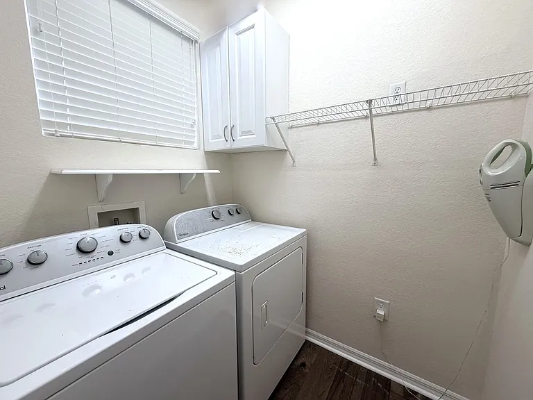 9701 Roundstone Cir — Photo 11