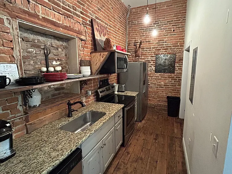 107 S Wayne St #2 — Photo 3