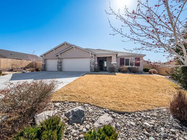 1124 Spruce Meadows Dr, Sparks, NV 89441