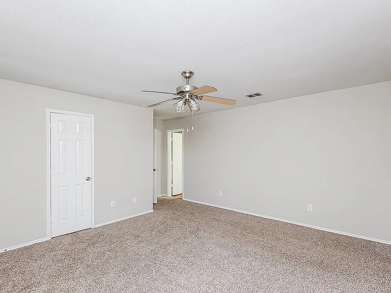 2325 Northway — Photo 11