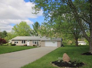 315 Cambridge Dr, Aurora, OH 44202