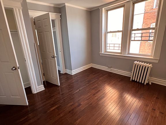 3rd image of 216 Bloomfield Ave #5