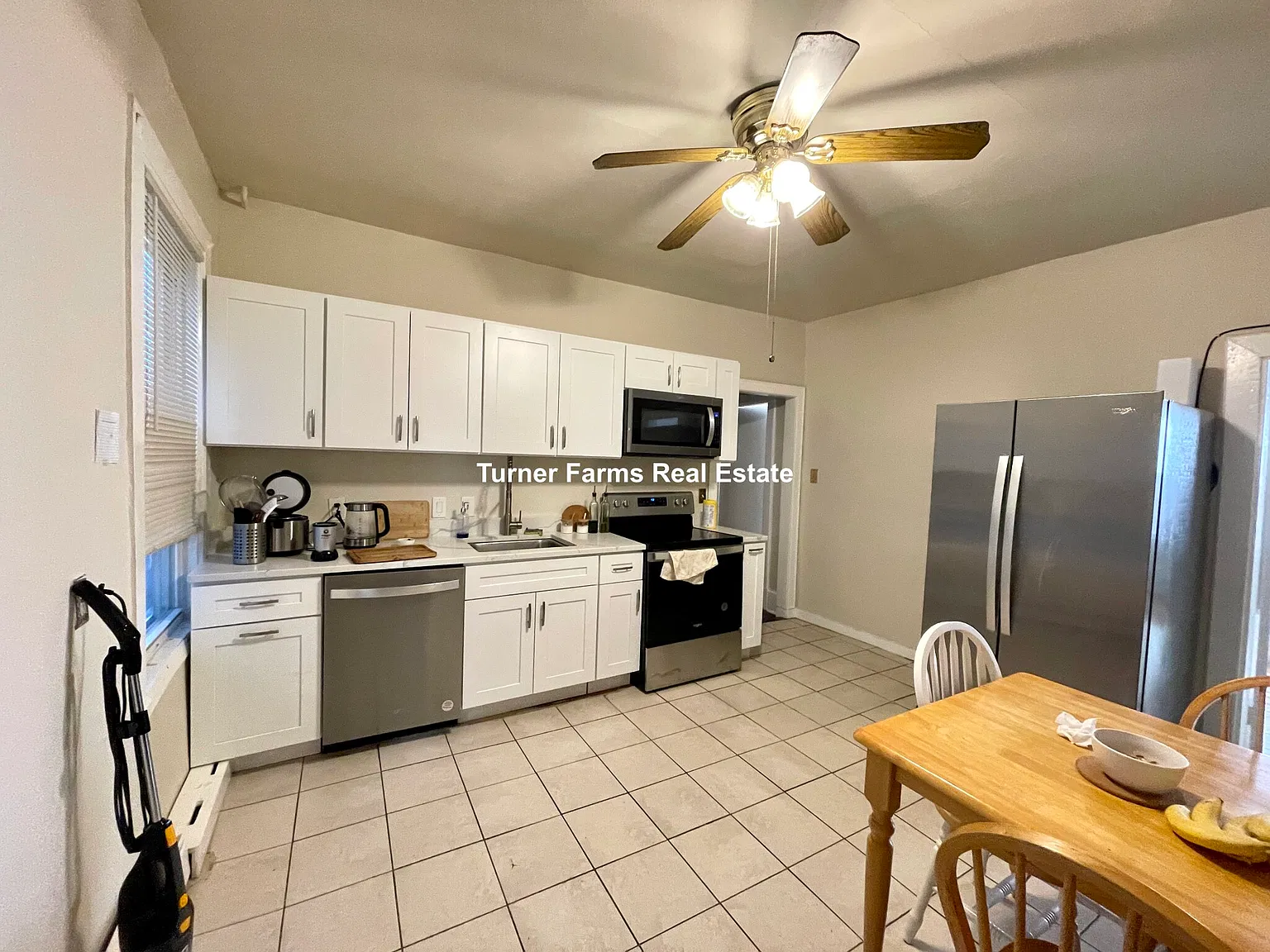3 bed, 8888 sqft, $4,500 — Photo 1