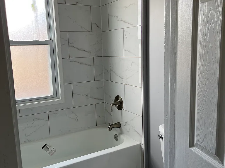 4540 W Cornelia Ave #2W — Photo 3