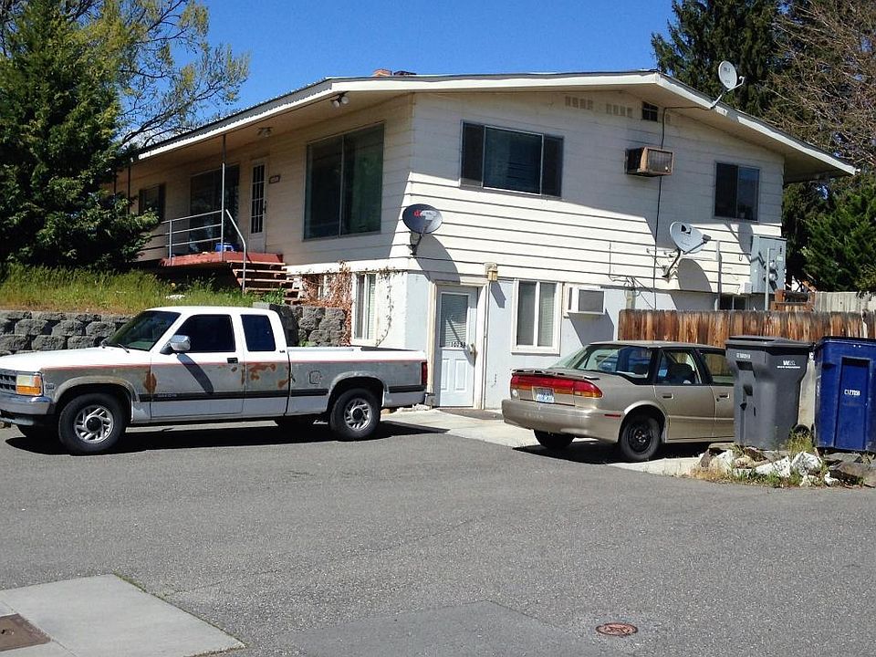 2nd image of 1025 Corum Cir