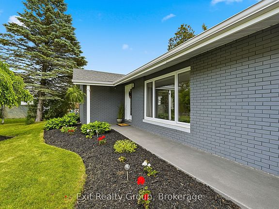 3rd image of 710 Harmony Rd
