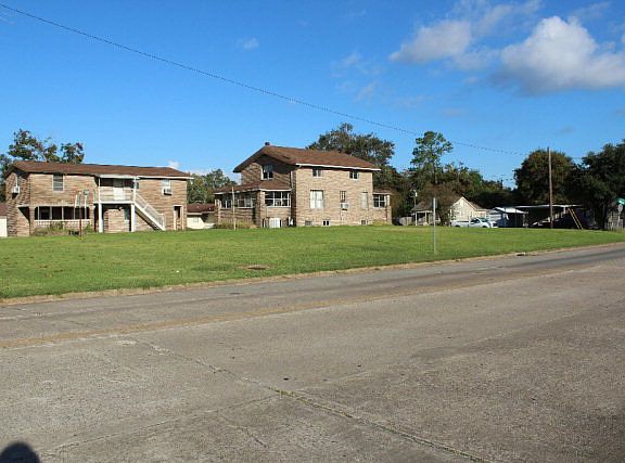 3rd image of 709 Royal Ave