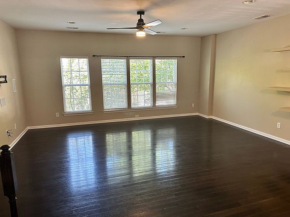 4th image of 234 W Bland St