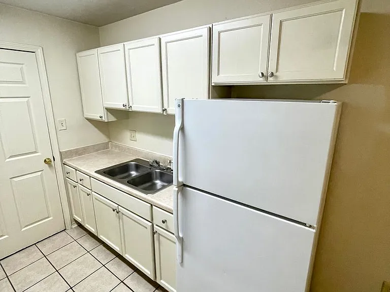 2705 Amanda Dr #A-D — Photo 8