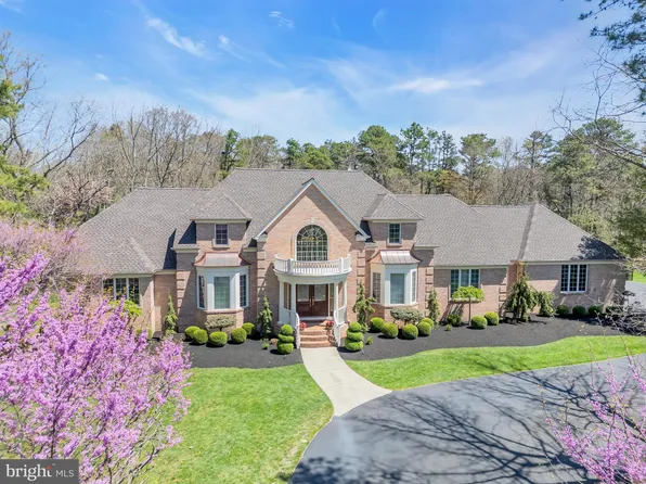 13 Catamount Dr, Medford, NJ 08055