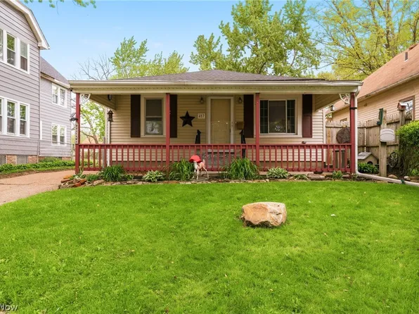 457 9th St, Elyria, OH 44035