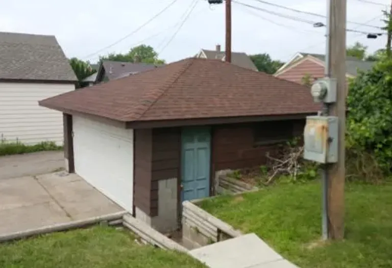 3119 James Ave N — Photo 13