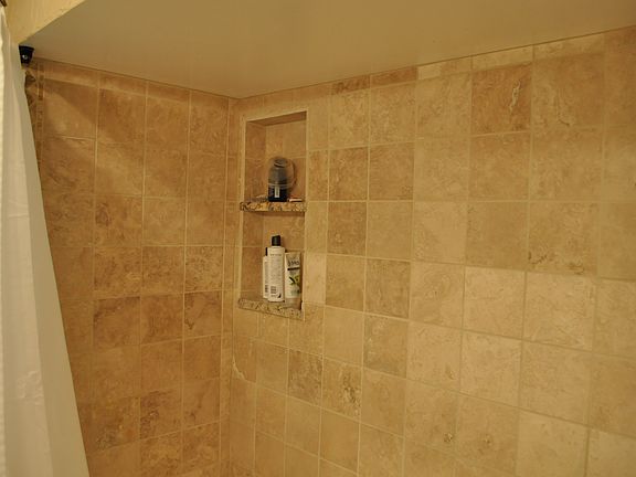 5th image of 409 Tulane St