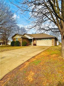 701 Appletree Ln, Clarksville, AR, 72830