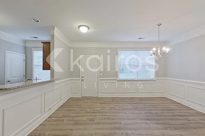141 Whitton Ct — Photo 6