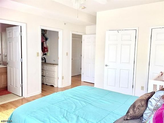 5th image of 742 Westfield Ave