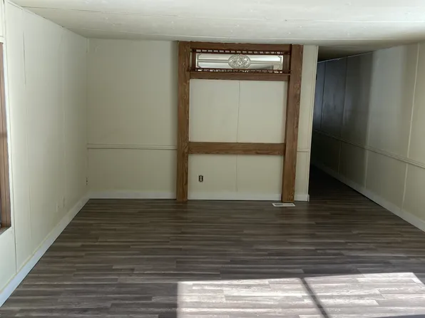 313 Jackson Cross Rd, Pownal, VT 05261