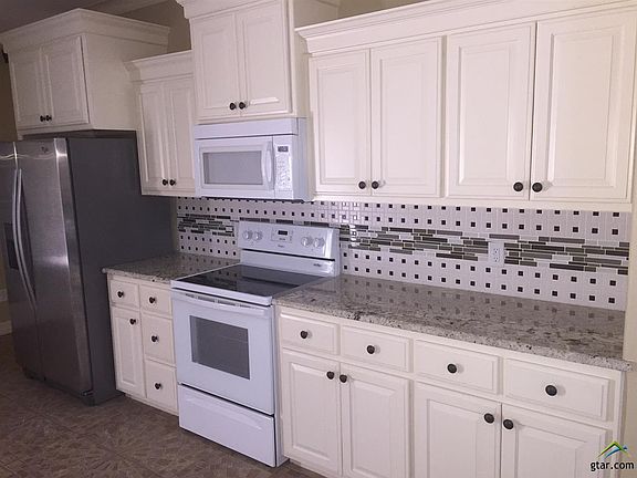 5th image of 13650 Cheryl Dr