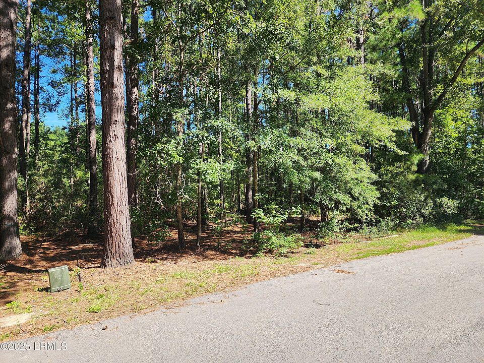 1st image of 301 Founders Oak Way