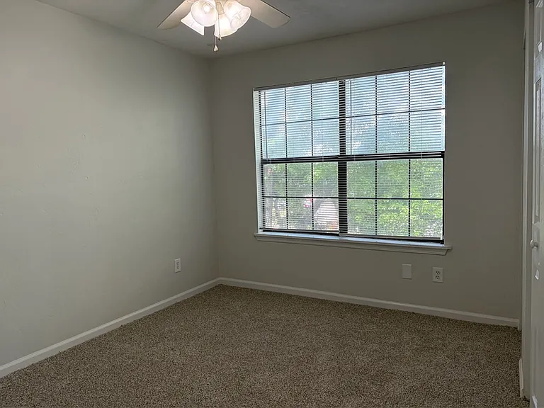 2349 Horne Ave #C — Photo 8