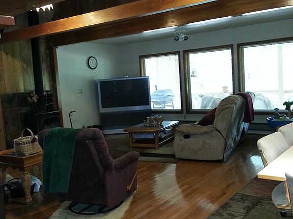 2nd image of 200 Mountain View Dr