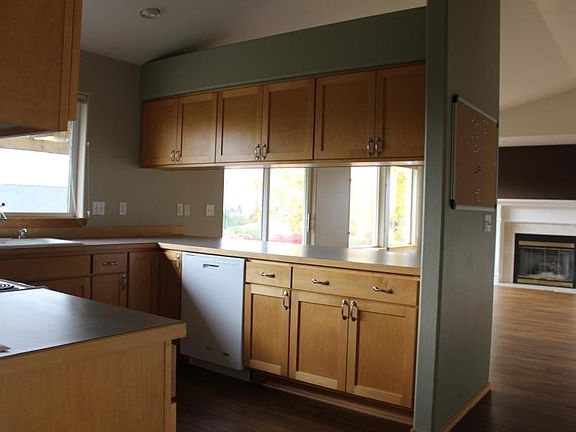 5th image of 636 Briarwood Dr