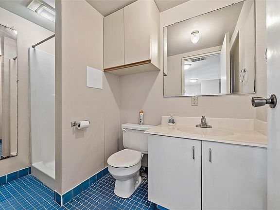 5th image of 3931 Camino Real