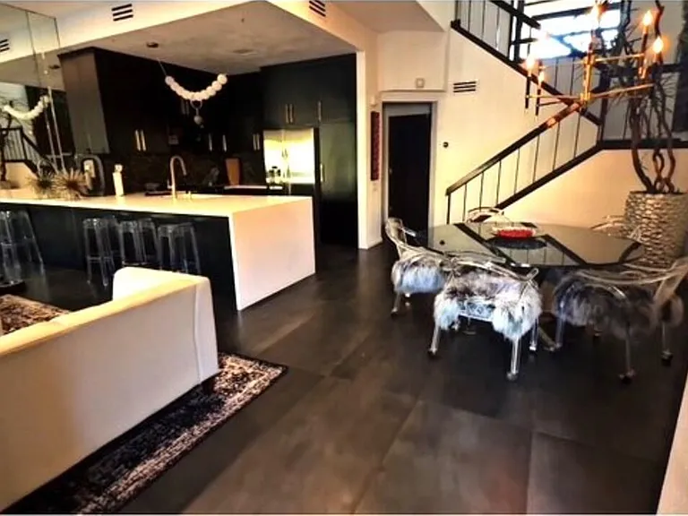 73429 Foxtail Ln — Photo 2