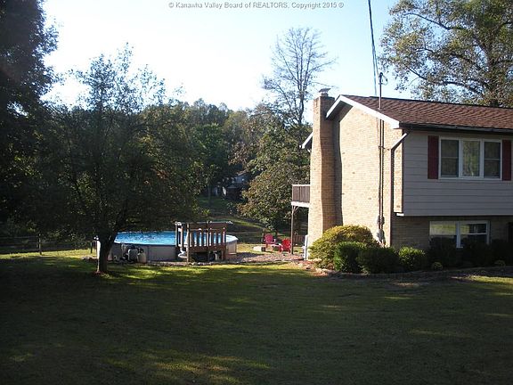 2nd image of 121 Stump Ln