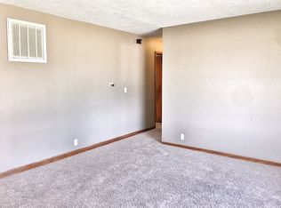 1720 Pershing St, Salina, KS 67401