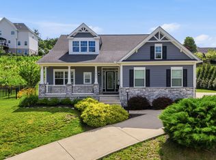 1653 Blackburn Heights Dr, Sewickley, PA 15143