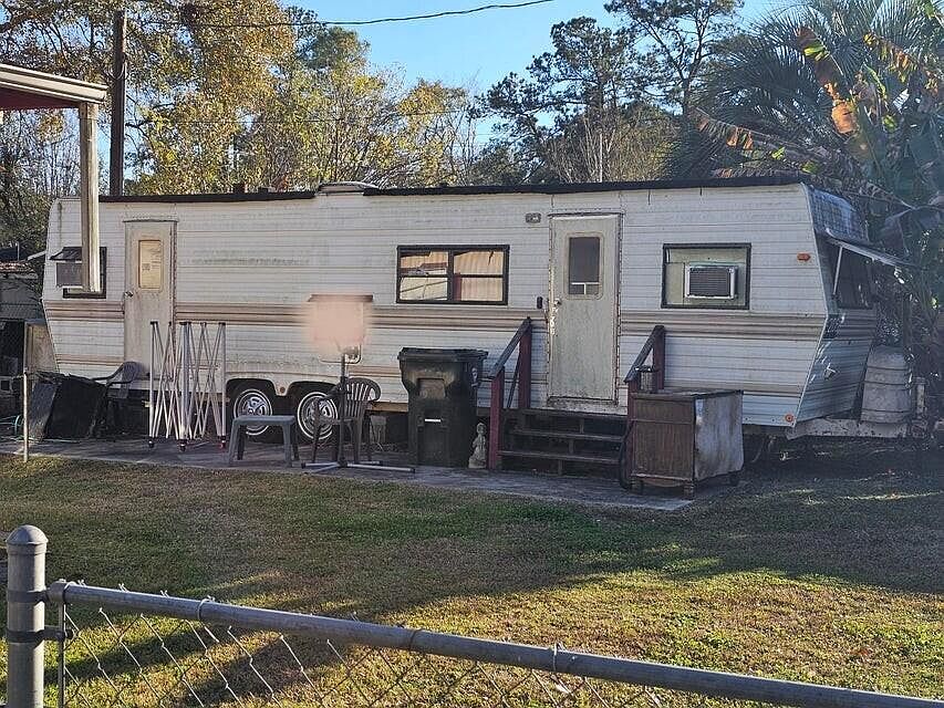 2nd image of 2106 Parrott Ave