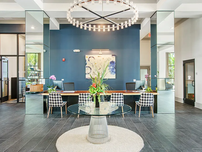 Leasing Center