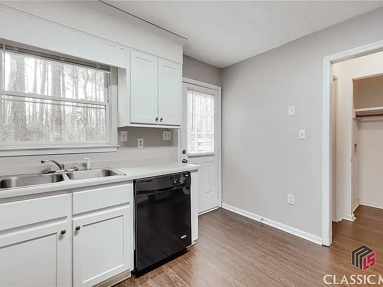 207 Highland Park Dr — Photo 9