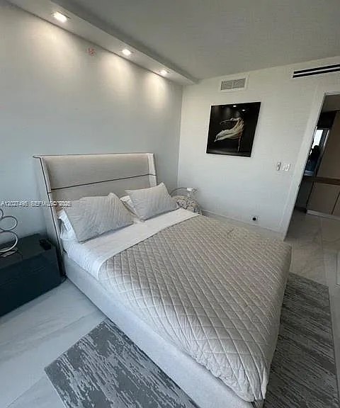 19707 Turnberry Way #23J — Photo 23