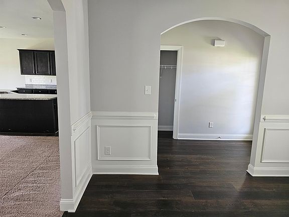 5th image of 507 Transom Way