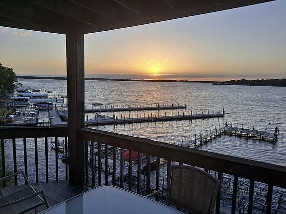 2nd image of 25 Lakeshore Dr #202