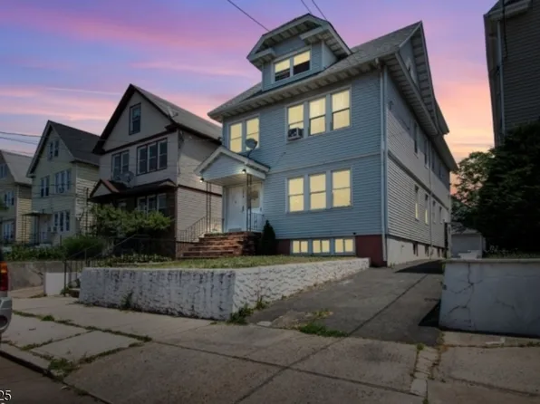 1013 Kilsyth Rd, Elizabeth City, NJ 07208