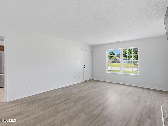 5th image of 1017 Furia Drive