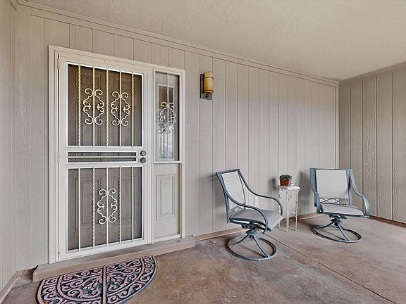 5th image of 7213 Sunlight Peak Dr NE