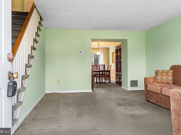 4th image of 208 Bungalow Ave