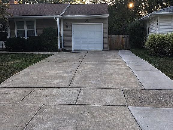 3rd image of 138 Overbrook Ave